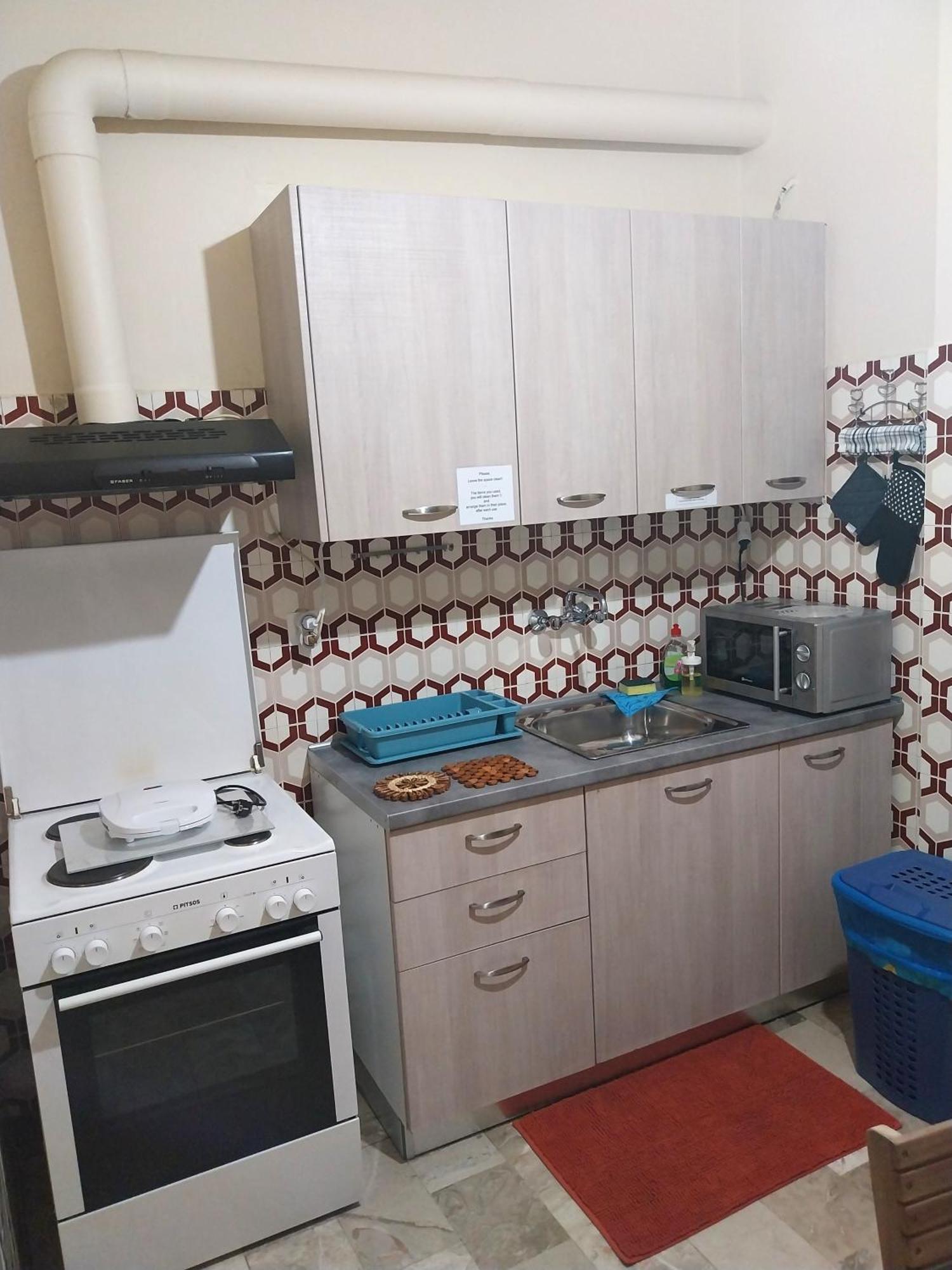 Cozy & Bright 50m From Subway -agios Antonios * Athen