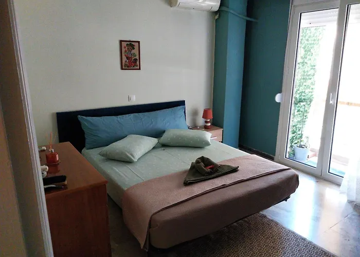 Cozy & Bright Home 50M From Subway -Agios Antonios