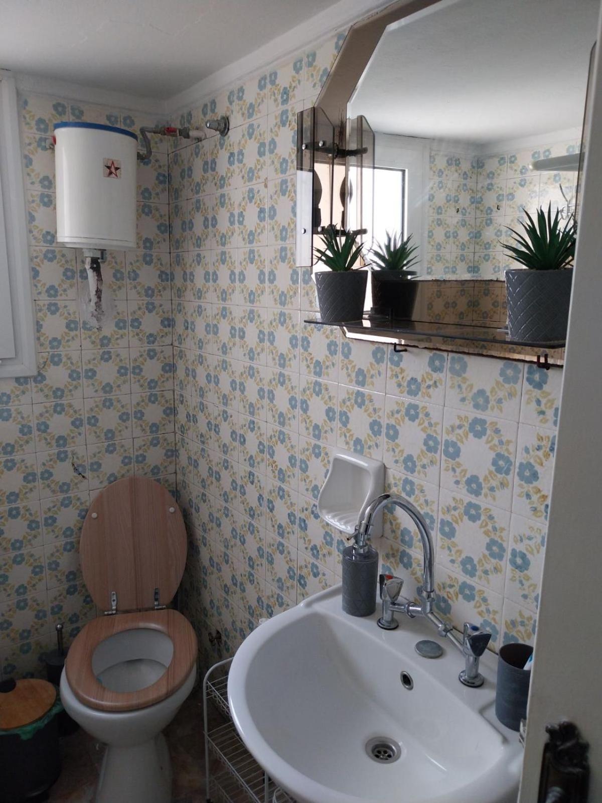 Cozy & Bright 50m From Subway -agios Antonios Appartement